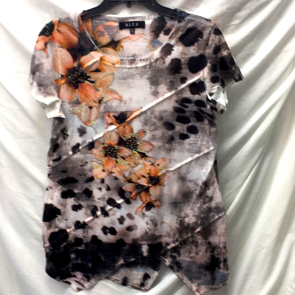 B.l.e.u. Asymmetrical top ladies sz m